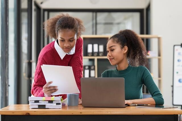 R Programming Language – Full Beginner’s Guide to Data Science